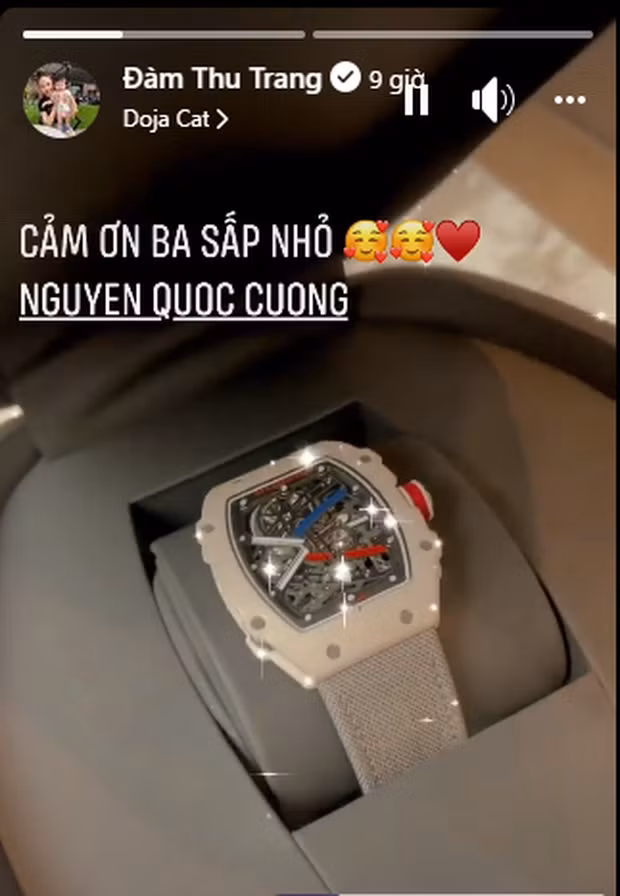 Thêm một item vào bộ sưu tập hàng hiệu của Đàm Thu Trang.