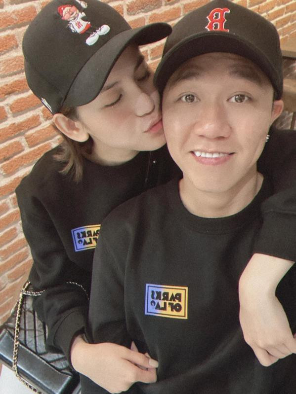 Anh Đức và bạn gái công khai hẹn hò vào giữa tháng 6/2021. Anh Đức và bạn gái công khai hẹn hò vào giữa tháng 6/2021.