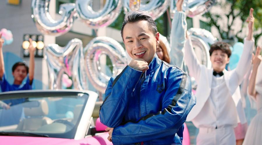 Binz trong MV mới nhất "Ờ Mây Zing Good Mood" vừa ra mắt. Binz trong MV mới nhất "Ờ Mây Zing Good Mood" vừa ra mắt.