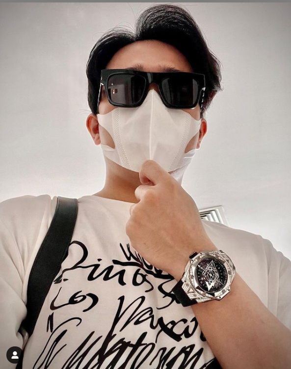 Bức ảnh "chất lượng cao" của diễn viên Cua Lại Vợ Bầu. Bức ảnh "chất lượng cao" của diễn viên Cua Lại Vợ Bầu.