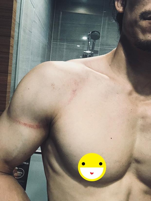 Hình ảnh khoe "chiến tích" tham gia Running Man được anh chia sẻ.