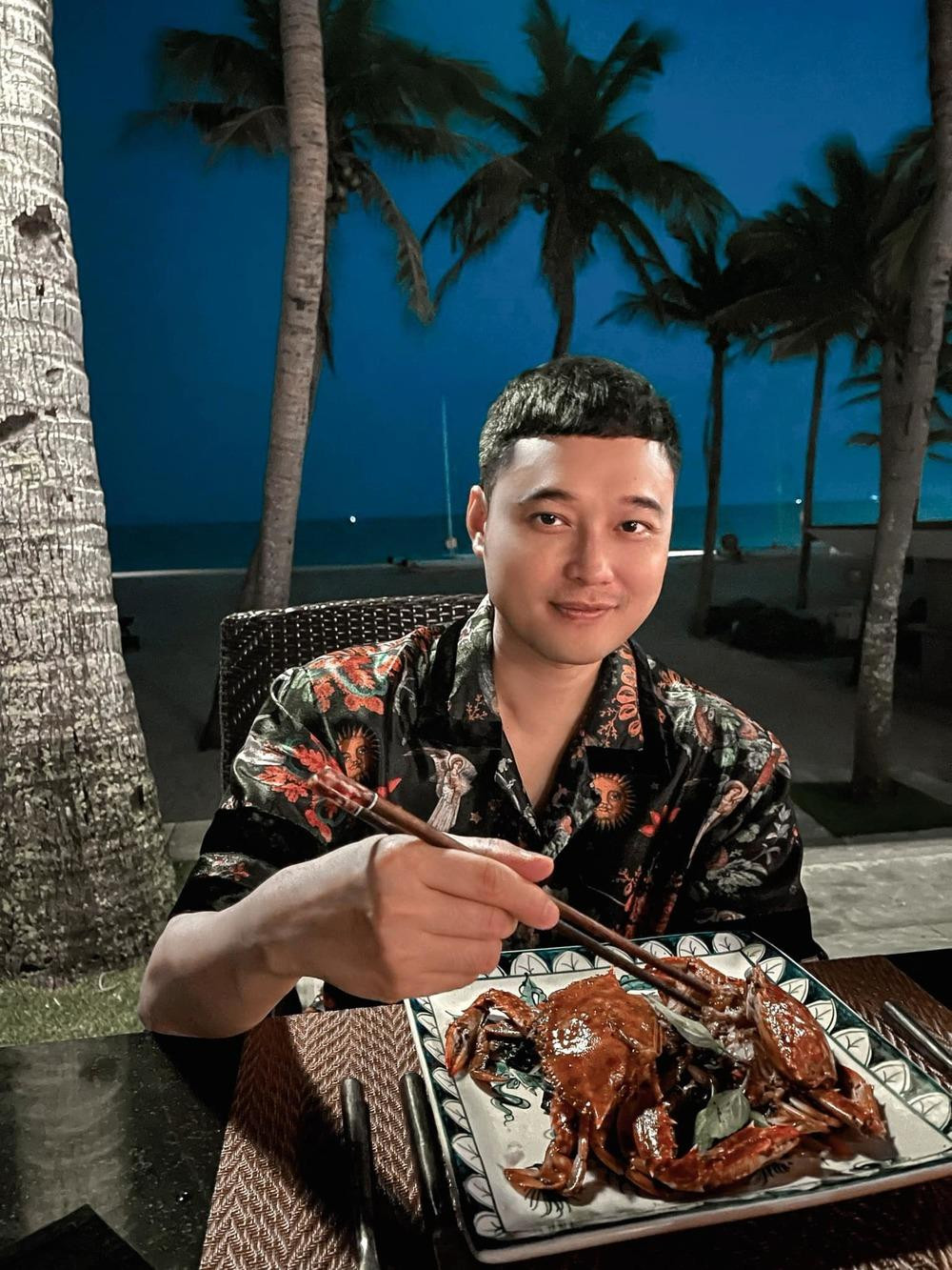 Quang Vinh ngày càng điển trai và trẻ trung dù đã 39 tuổi. Quang Vinh ngày càng điển trai và trẻ trung dù đã 39 tuổi.