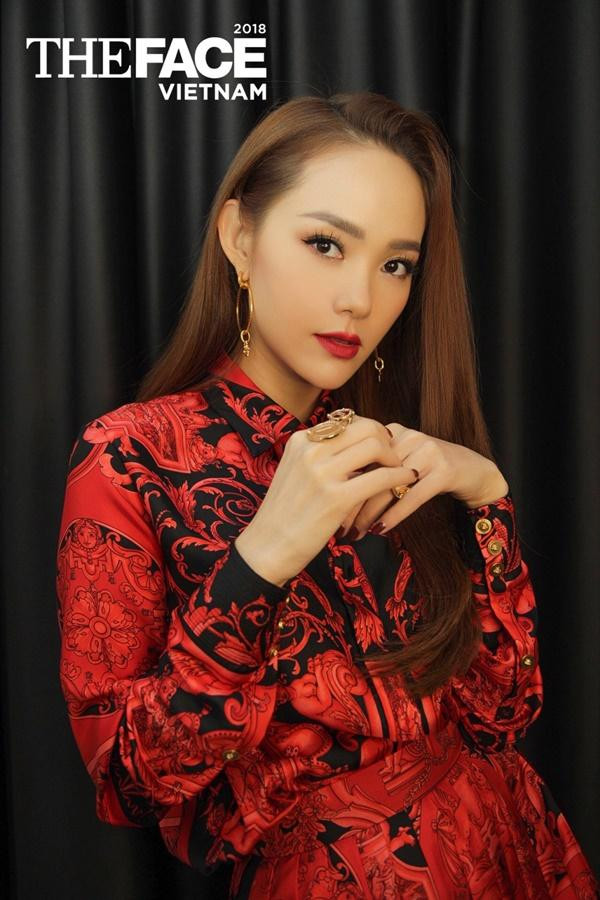 Sau khi &quot;lỡ hẹn&quot; với The Face Vietnam 2017, Minh Hằng trở lại làm mentor cuộc thi năm 2018, ngồi chung ghế nóng với Võ Hoàng Yến và Thanh Hằng.