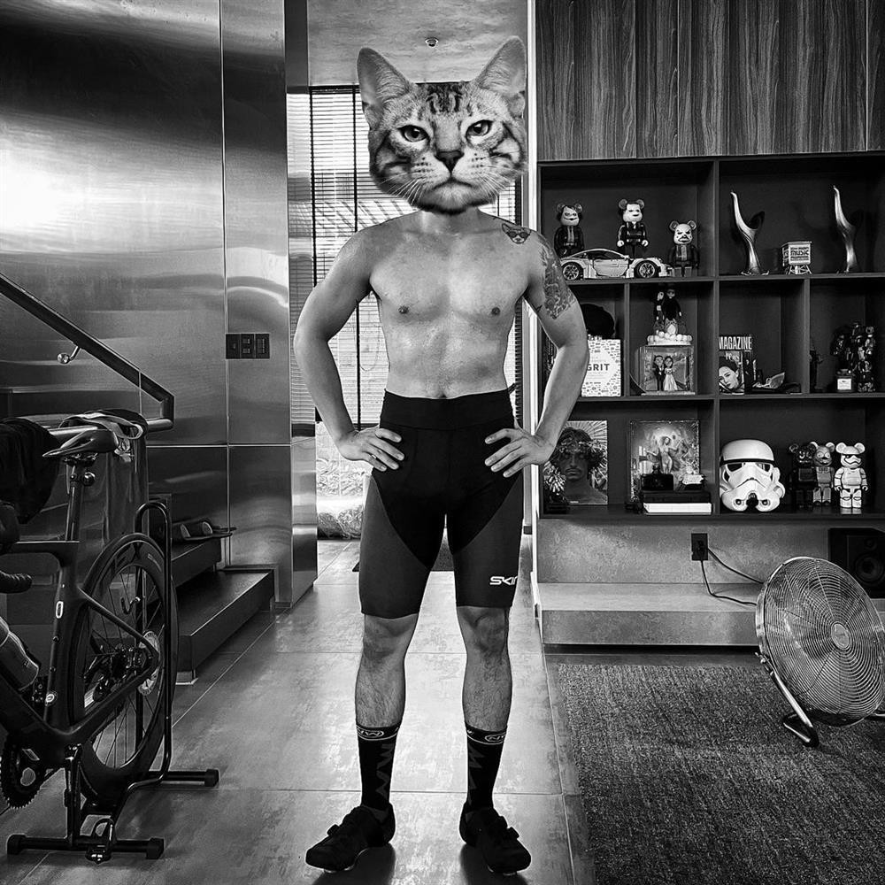 Cận cảnh body được "phù thủy âm nhạc" Rap Việt chia sẻ cách đây không lâu. Cận cảnh body được "phù thủy âm nhạc" Rap Việt chia sẻ cách đây không lâu.