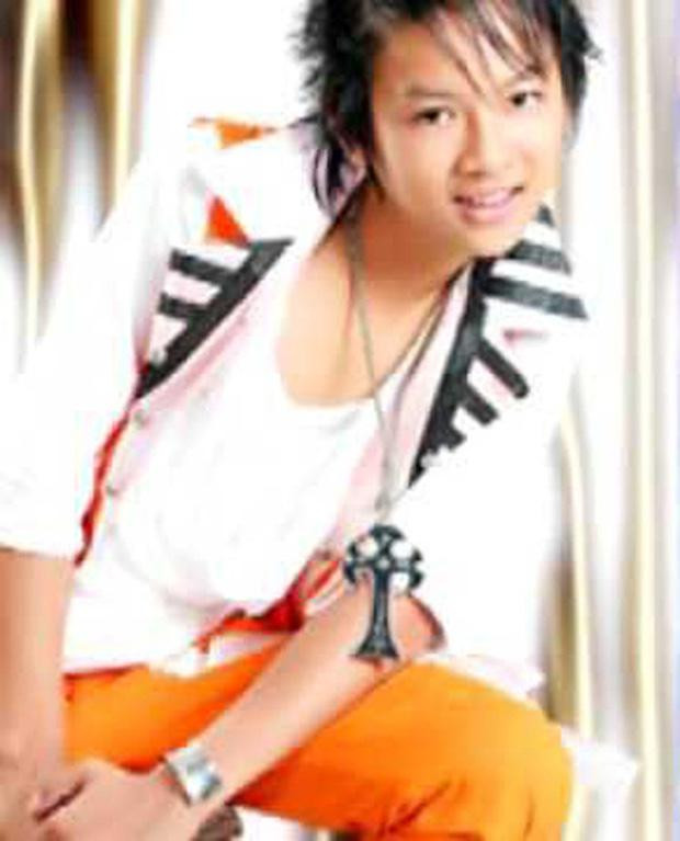 Hình ảnh ngày nhỏ của Hoài Lâm, lúc này anh có nghệ danh Tuấn Khang.