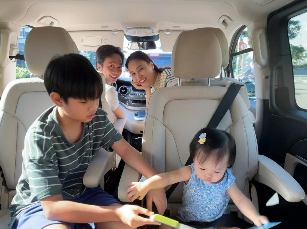 Gia đình nhỏ hạnh phúc của Cường Đôla - Đàm Thu Trang.