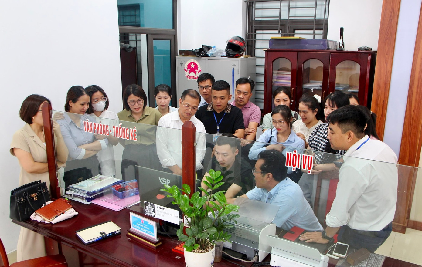 12 phường xã tại Hải Dương sẵn sàng chuẩn bị vận hành thử nghiệm chính quyền mới sau hợp nhất. Ảnh: Phong Tuyết 12 phường xã tại Hải Dương sẵn sàng chuẩn bị vận hành thử nghiệm chính quyền mới sau hợp nhất. Ảnh: Phong Tuyết