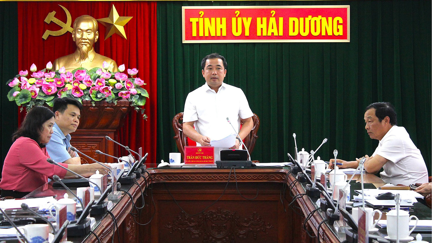 Ông Trần Đức Thắng - Bí thư Tỉnh ủy Hải Dương chủ trì buổi họp Ban Thường vụ Tỉnh ủy về tên gọi đơn vị hành chính cấp xã mới sau sắp xếp. Ông Trần Đức Thắng - Bí thư Tỉnh ủy Hải Dương chủ trì buổi họp Ban Thường vụ Tỉnh ủy về tên gọi đơn vị hành chính cấp xã mới sau sắp xếp.