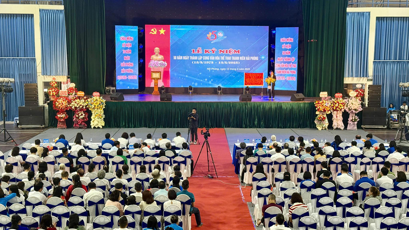 Toàn cảnh buổi lễ kỷ niệm 50 năm ngày thành lập Cung Văn hóa Thể thao thanh niên Hải Phòng.