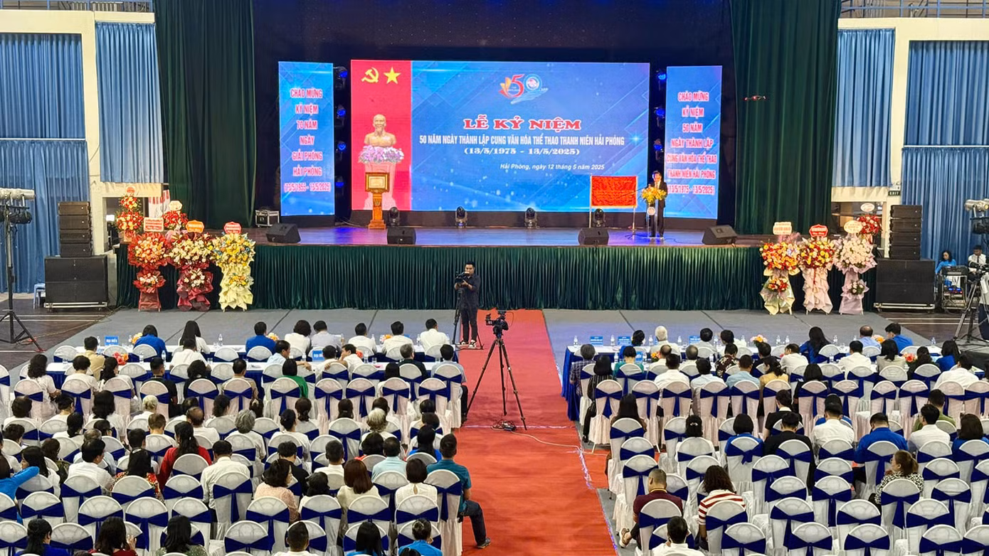 Toàn cảnh buổi lễ kỷ niệm 50 năm ngày thành lập Cung Văn hóa Thể thao thanh niên Hải Phòng.