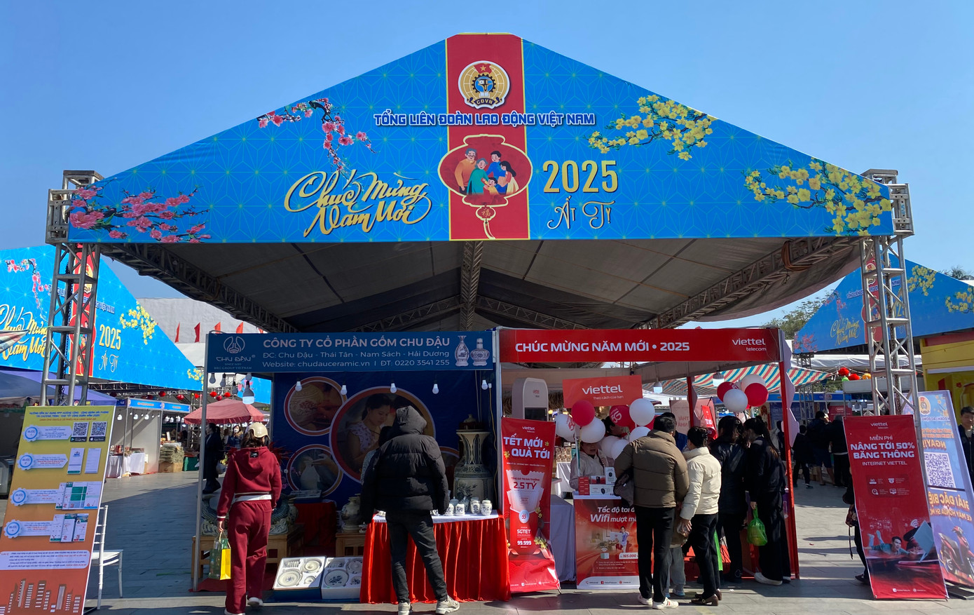 Ngày 12/1, tuần lễ Chợ Tết Công đoàn 2025 do Tổng Liên đoàn Lao động (LĐLĐ) Việt Nam chủ trì tổ chức tại Cung Văn hóa Lao động Hữu nghị Việt Tiệp, TP Hải Phòng chính thức phục vụ công nhân, viên chức, người lao động.