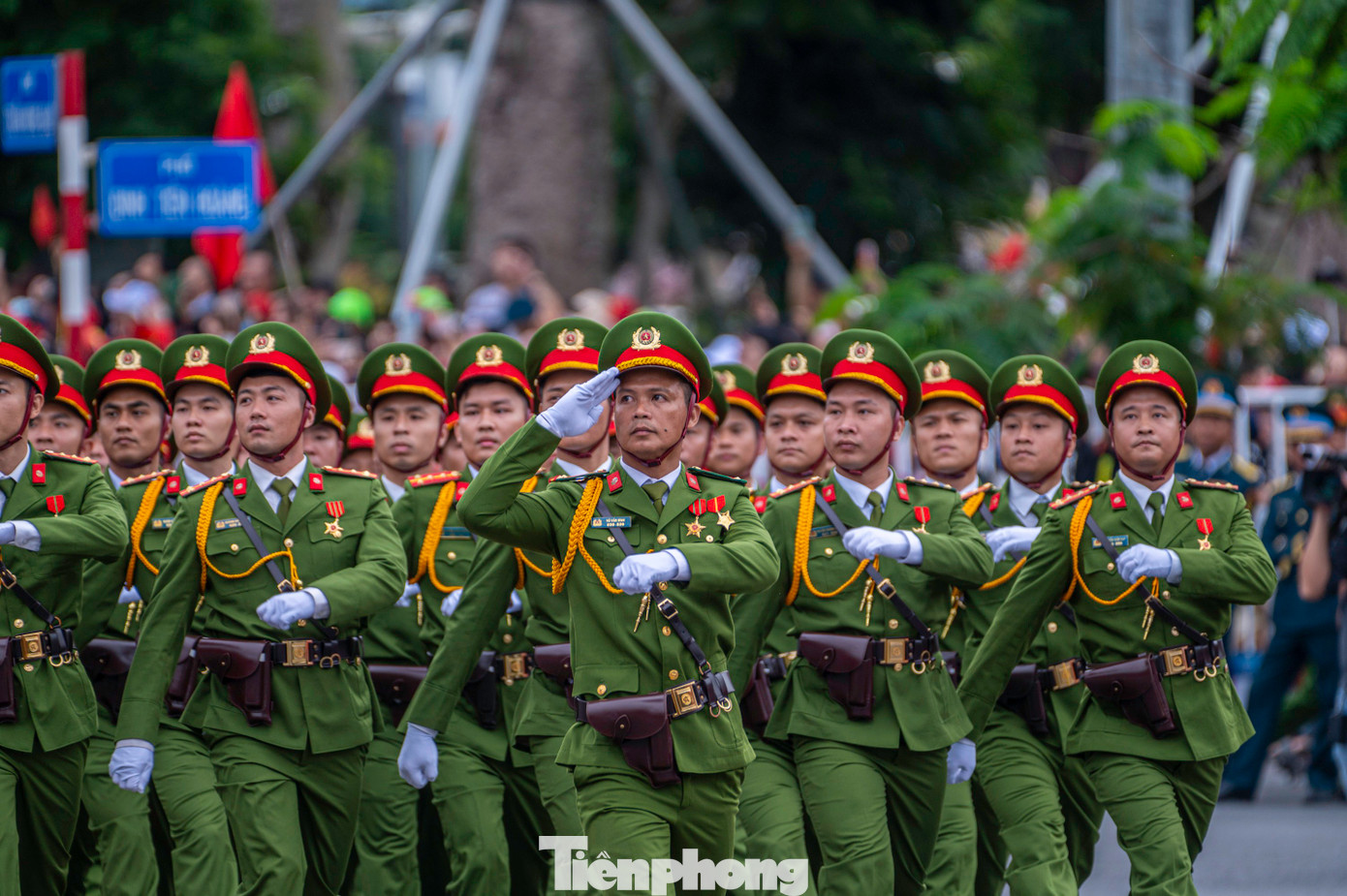 Các khối duyệt đội ngũ thuộc lực lượng Công an nhân dân. Các khối duyệt đội ngũ thuộc lực lượng Công an nhân dân.