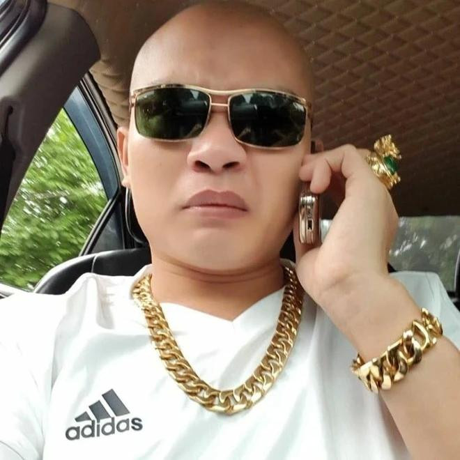 Tiến "bịp" xuất hiện trên các kênh mạng xã hội thu hút lượng lớn người theo dõi.