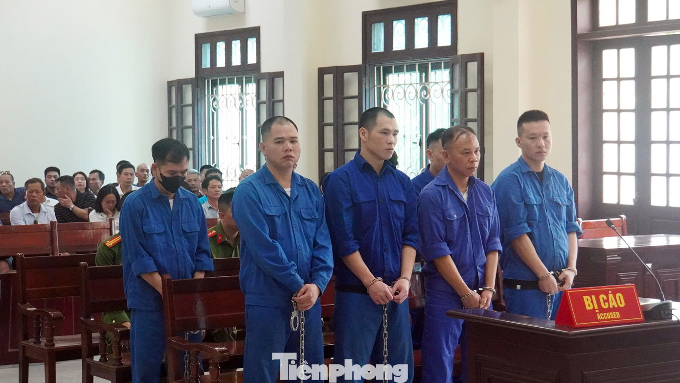 Bình đen và đàn em tại phiên tòa sơ thẩm ngày 13/6/2025. tp-binh-den-2-7474-4711.jpg