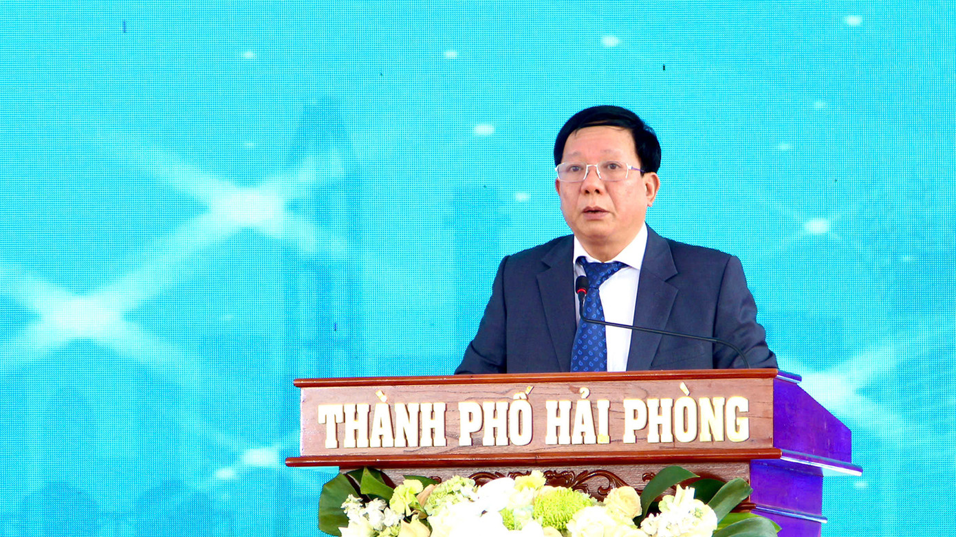 Ông Nguyễn Đức Thọ - Phó Chủ tịch UBND TP Hải Phòng phát biểu tại buổi lễ khởi công. Ông Nguyễn Đức Thọ - Phó Chủ tịch UBND TP Hải Phòng phát biểu tại buổi lễ khởi công.