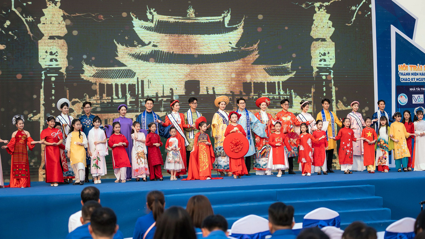 Thanh niên Hải Phòng với nhịp cầu di sản và hội nhập quốc tế. Thanh niên Hải Phòng với nhịp cầu di sản và hội nhập quốc tế.