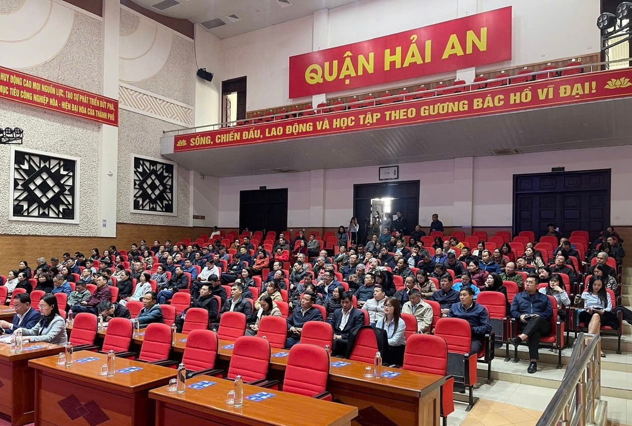 Các cơ quan, đơn vị tại Hải Phòng tham gia các buổi tập huấn ứng dụng công nghệ &quot;AI Hải Phòng&quot; trong công tác quản lý, thủ tục hành chính công.