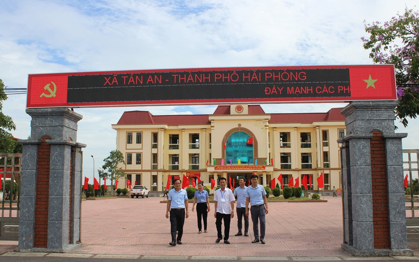 12 phường xã tại Hải Dương sẵn sàng chuẩn bị vận hành thử nghiệm chính quyền mới sau hợp nhất. Ảnh: Phong Tuyết 12 phường xã tại Hải Dương sẵn sàng chuẩn bị vận hành thử nghiệm chính quyền mới sau hợp nhất. Ảnh: Phong Tuyết