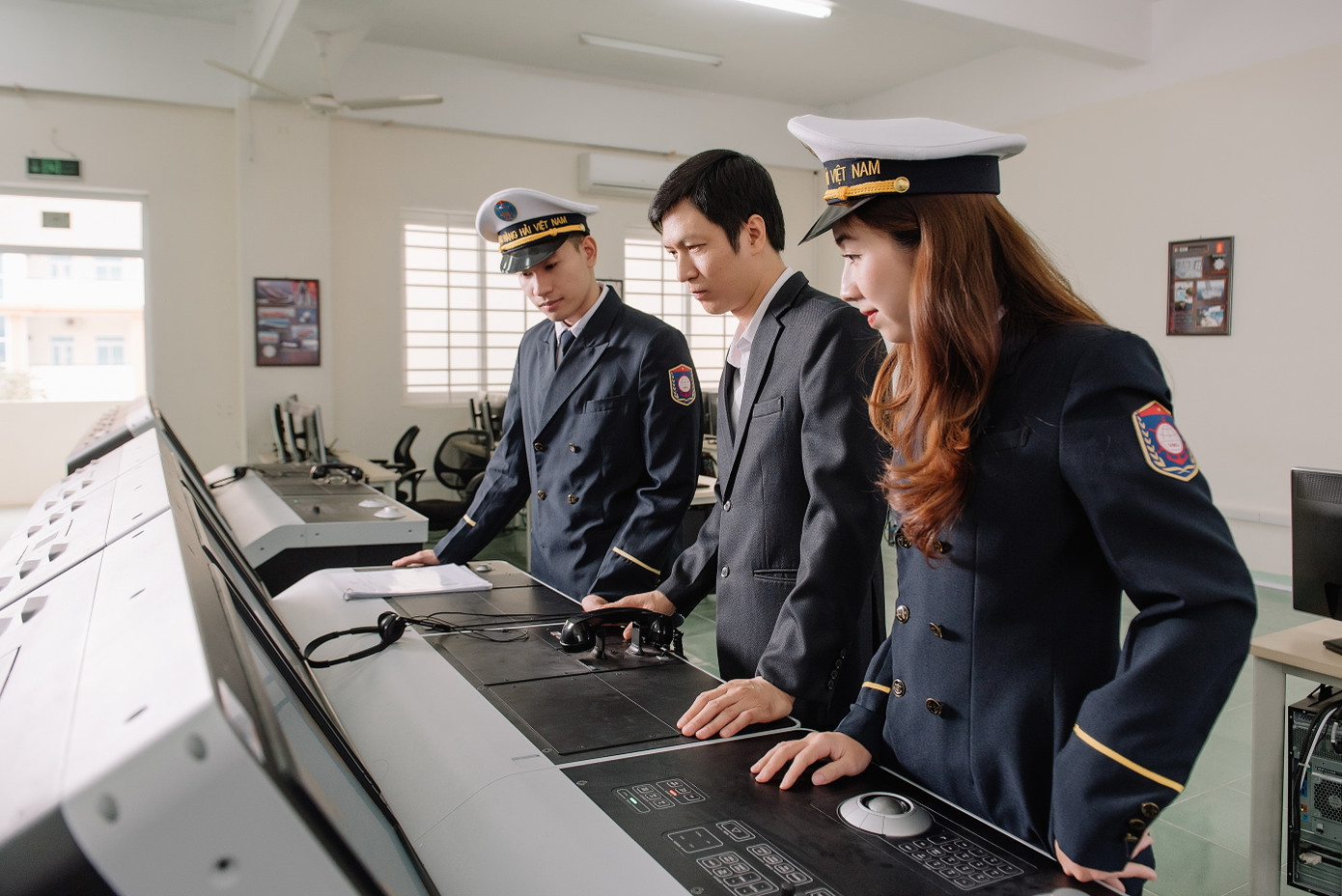 Các cơ sở đào tạo và huấn luyện hàng hải đóng vai cầu nối trò quan trọng trong việc triển khai các chính sách quốc tế.