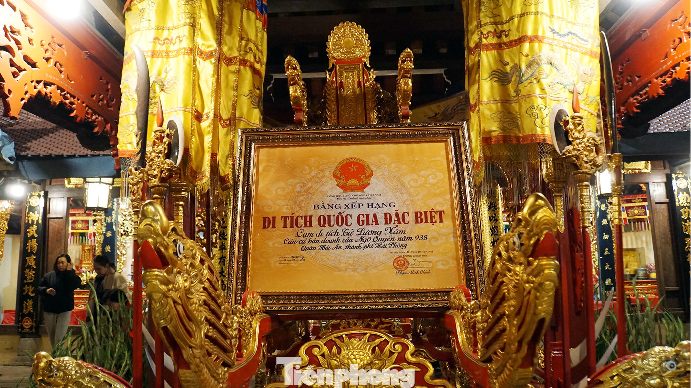 Giữa tháng 1/2025, Thủ tướng Phạm Minh Chính đã ký quyết định xếp hạng Cụm di tích Từ Lương Xâm - Căn cứ bản doanh của Ngô Quyền năm 938 là Di tích quốc gia đặc biệt. Giữa tháng 1/2025, Thủ tướng Phạm Minh Chính đã ký quyết định xếp hạng Cụm di tích Từ Lương Xâm - Căn cứ bản doanh của Ngô Quyền năm 938 là Di tích quốc gia đặc biệt.