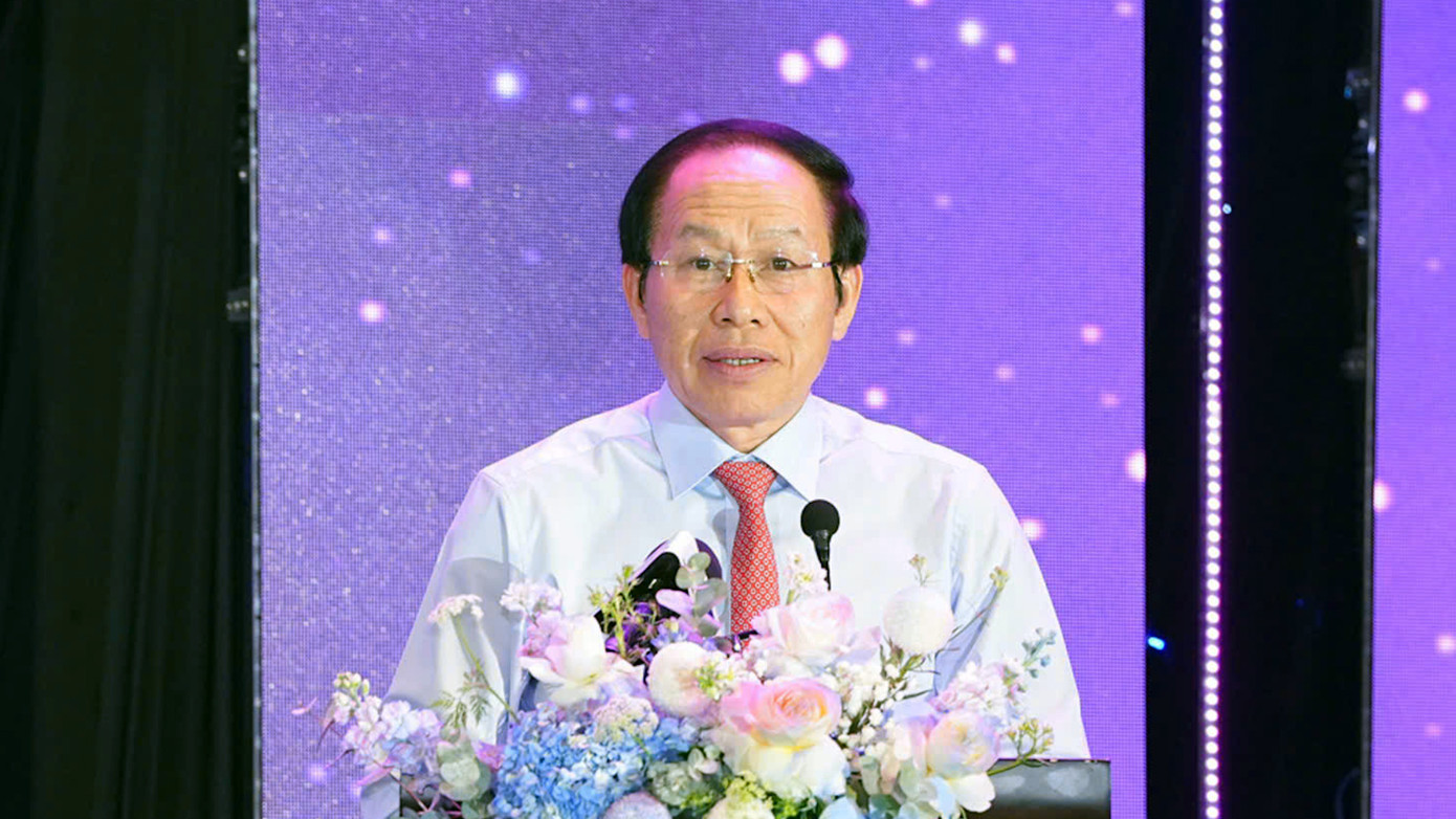 Ông Lê Tiến Châu - Bí thư Thành ủy Hải Phòng nhận lời làm Chủ tịch danh dự Hiệp hội doanh nghiệp Hải Phòng. Ông Lê Tiến Châu - Bí thư Thành ủy Hải Phòng nhận lời làm Chủ tịch danh dự Hiệp hội doanh nghiệp Hải Phòng.