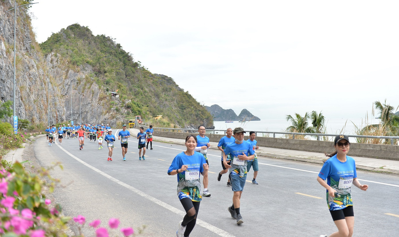 Lễ hội Hoa Phượng Đỏ - Hải Phòng năm 2025 được tổ chức với hơn chuỗi sự kiện văn hóa, thể thao và du lịch, kinh tế - xã hội.