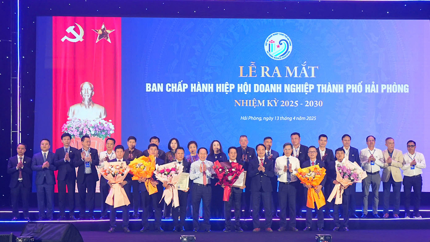 Hiệp hội doanh nghiệp Hải Phòng được thành lập, ra mắt Ban Chấp hành. Hiệp hội doanh nghiệp Hải Phòng được thành lập, ra mắt Ban Chấp hành.