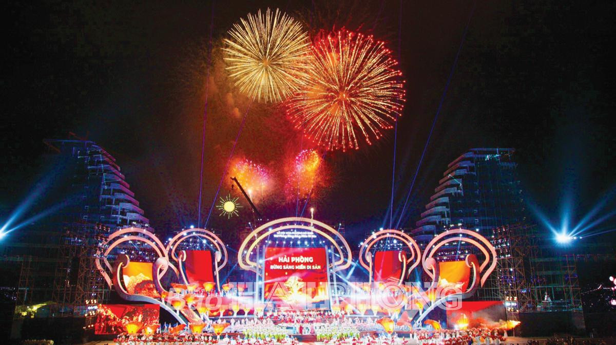 Chương trình nghệ thuật khai mạc Lễ hội Hoa Phượng Đỏ - Hải Phòng năm 2024.