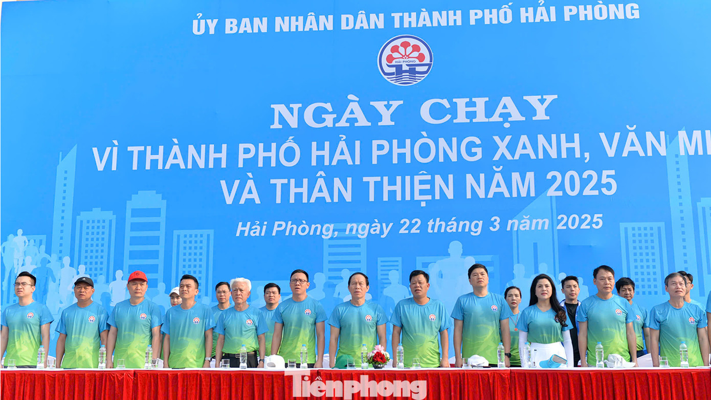 Sáng 22/3, Sở Văn hóa Thể thao và Du lịch phối hợp với Thành Đoàn Hải Phòng tổ chức ngày chạy vì thành phố xanh, văn minh và thân thiện tại quảng trường nhà hát thành phố. Ngày chạy được tổ chức nhằm hưởng ứng Cuộc vận động "Toàn dân rèn luyện thân thể theo gương Bác Hồ vĩ đại" và phong trào "Khỏe để lập nghiệp và giữ nước" trong tuổi trẻ thành phố.