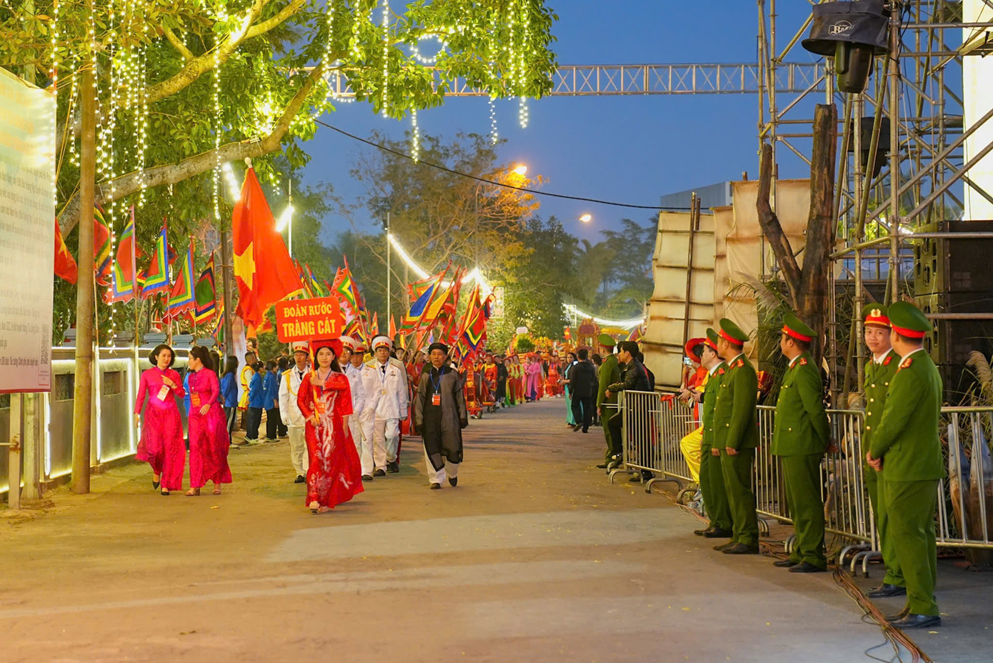 Công an quận Hải An huy động tổng lực cán bộ, chiến sĩ đảm bảo an ninh lễ hội.