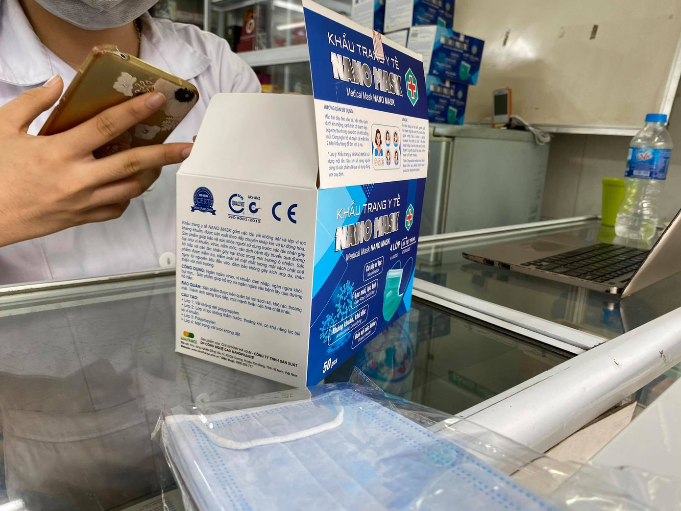 Khẩu trang y tế lại lên cơn sốt ảnh 1