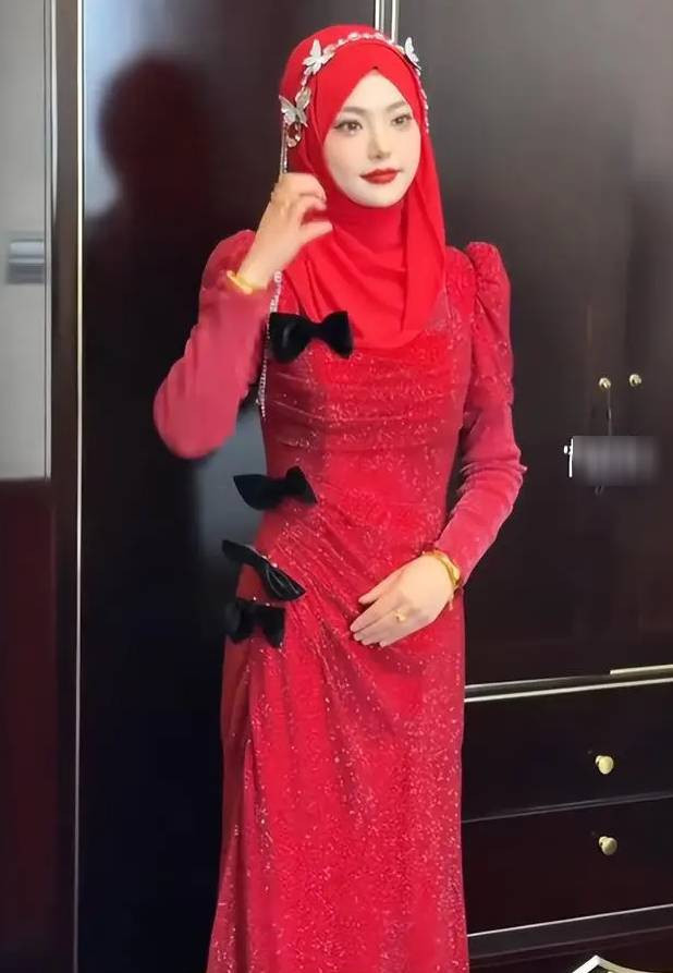 Cô dâu thay váy cưới liên tục trong ngày trọng đại. Ảnh: Sohu Cô dâu thay váy cưới liên tục trong ngày trọng đại. Ảnh: Sohu