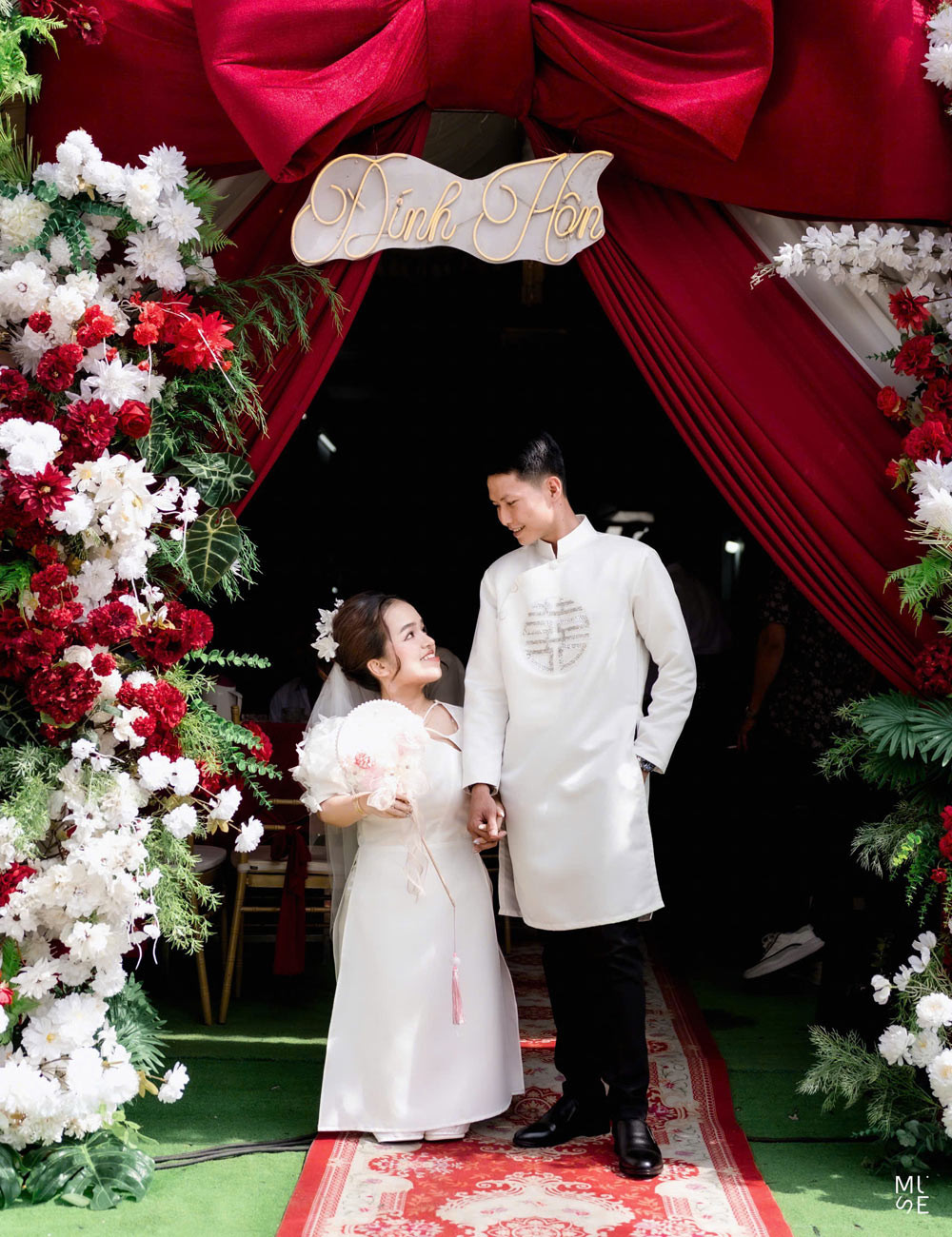 Cặp đôi có chuyện tình yêu đẹp nhờ mạng xã hội.