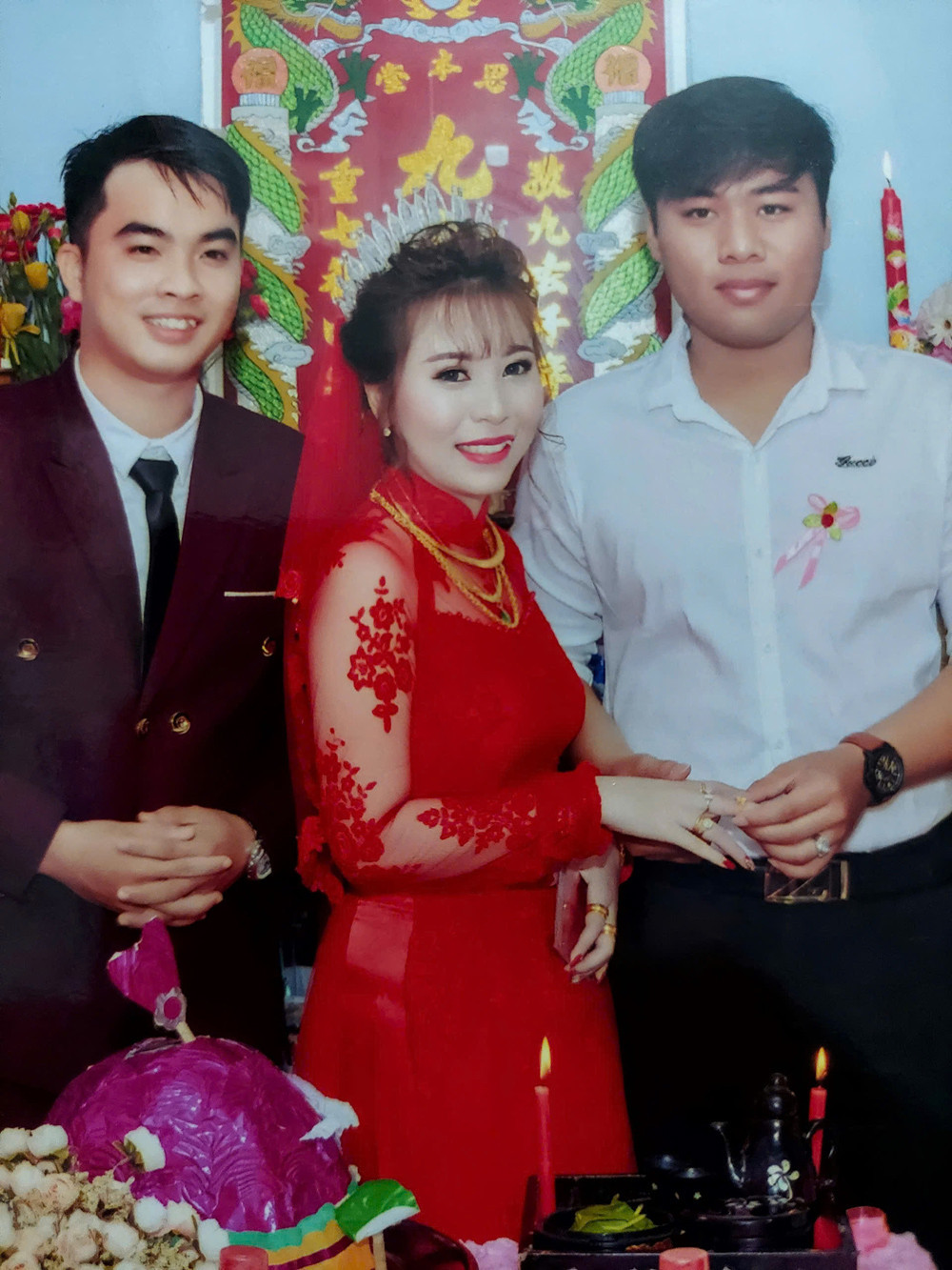 Hoàng My trong ngày cưới của Thảo My và Khánh Linh vào năm 2018. Hoàng My trong ngày cưới của Thảo My và Khánh Linh vào năm 2018.