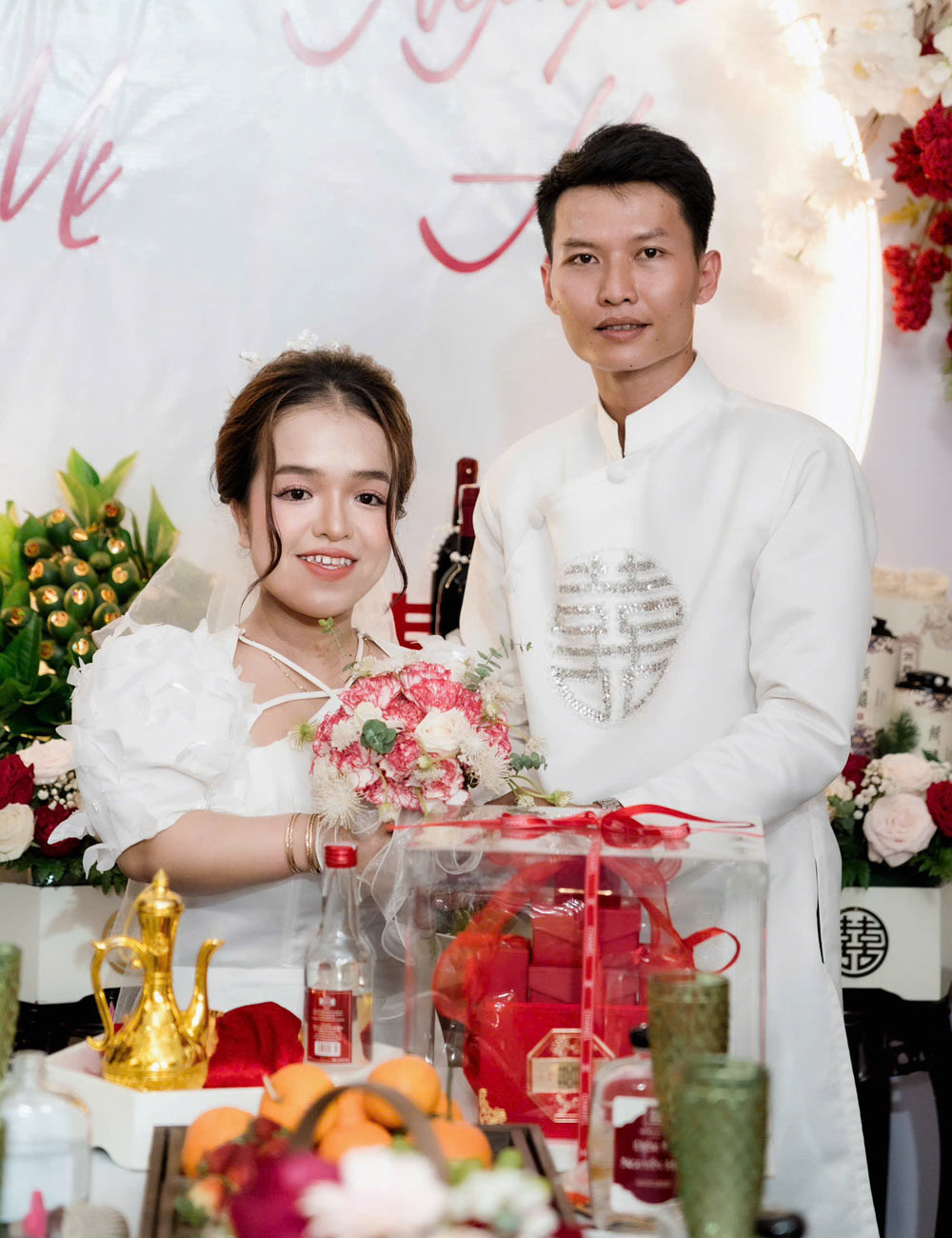 Cả hai có cảm tình với nhau ngay từ khi chưa gặp mặt.