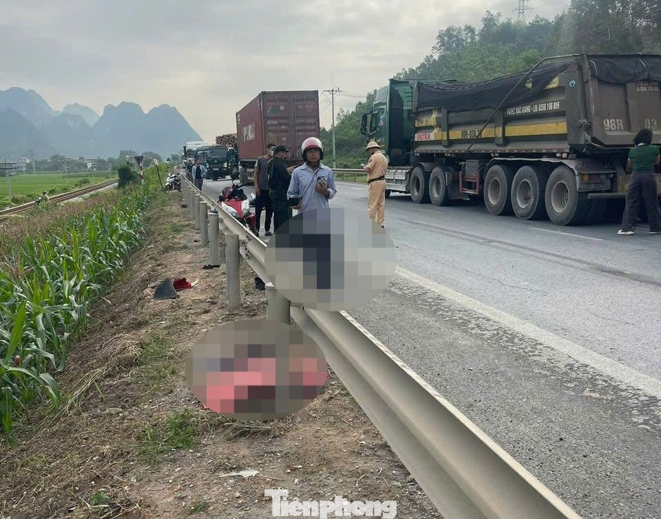 Hiện trường vụ tai nạn. Hiện trường vụ tai nạn.