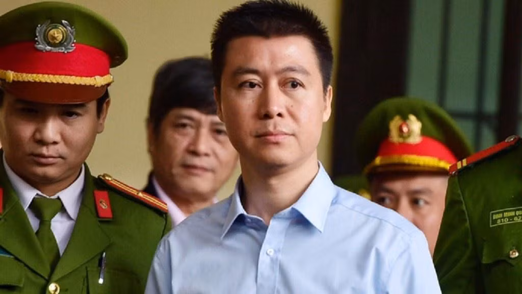 Ông Hồ Thanh Đình bị khiển trách do thiếu giám sát trong vụ Phan Sào Nam