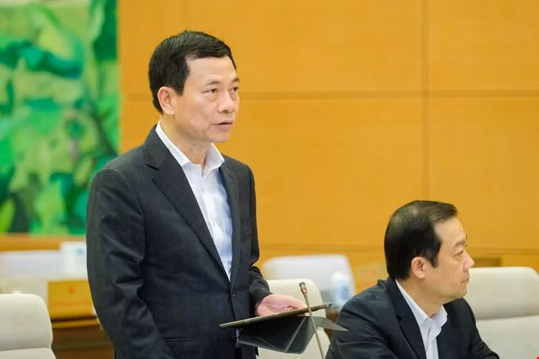Bộ trưởng TT&TT Nguyễn Mạnh Hùng phát biểu tại phiên họp Bộ trưởng TT&TT Nguyễn Mạnh Hùng phát biểu tại phiên họp