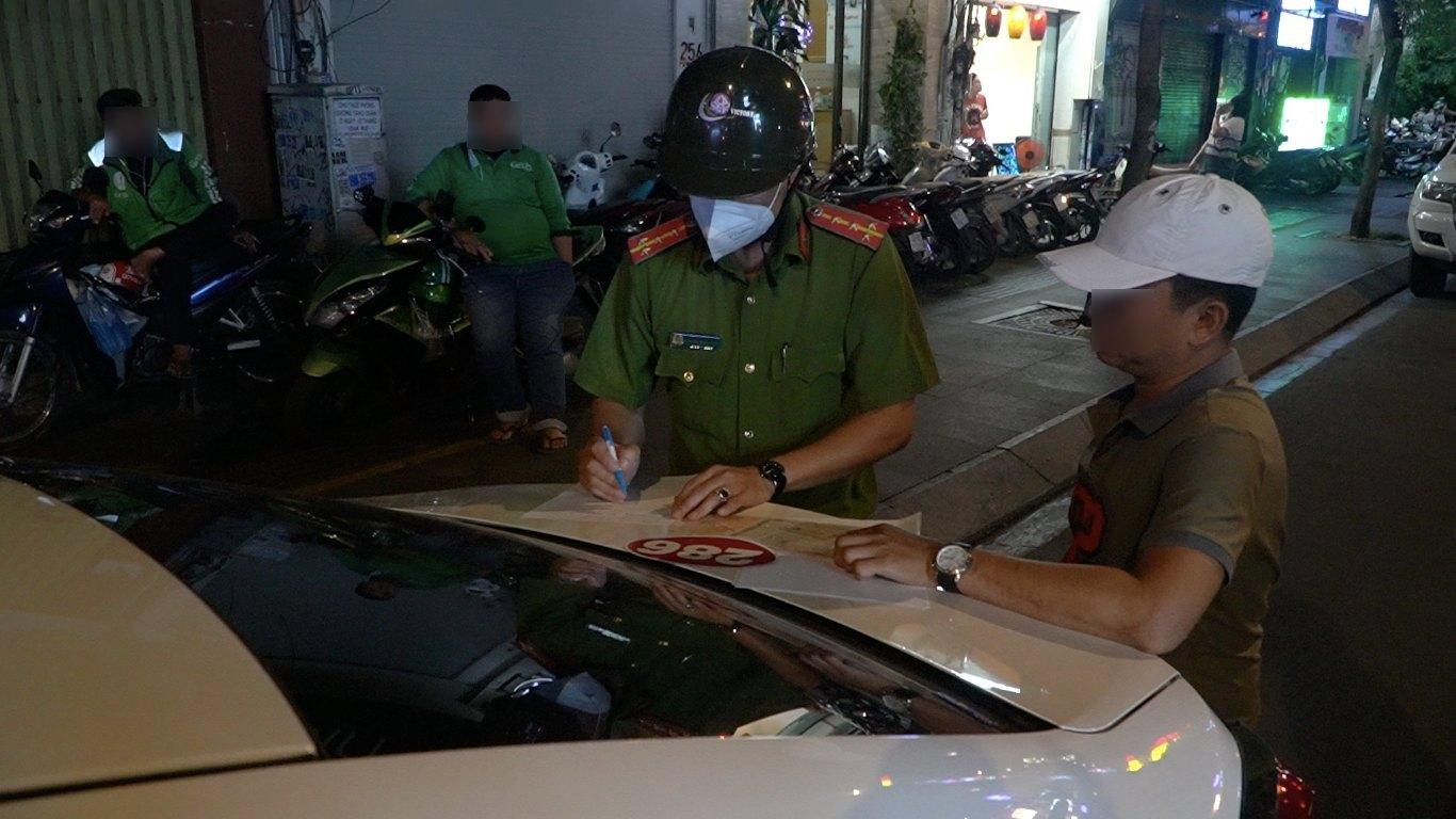 Một số trường hợp vi phạm bị lập biên bản tại hiện trường.