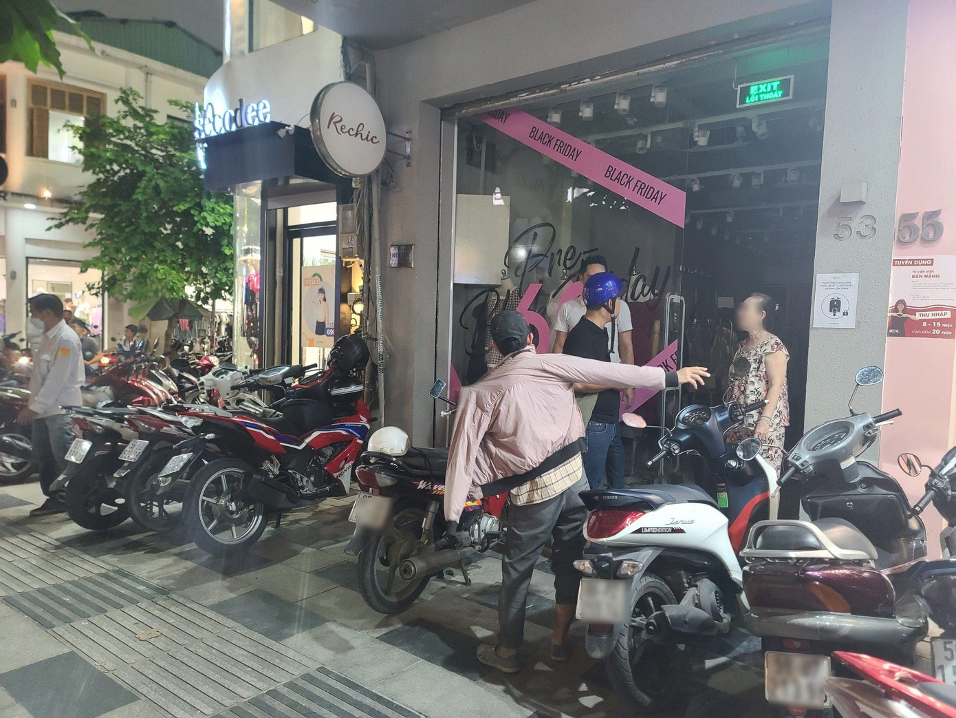 Căn nhà nơi xảy ra vụ việc. Căn nhà nơi xảy ra vụ việc.