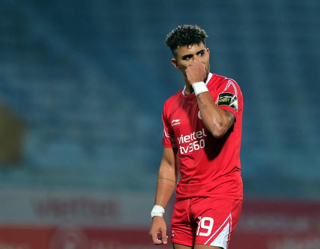 Essam tiếp tục là niềm hy vọng của Viettel FC. Ảnh: Mạnh Thắng