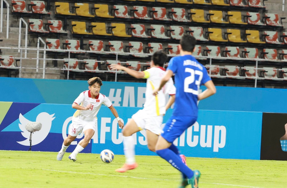 U17 Việt Nam kết thúc hành trình vòng bảng U17 châu Á với thất bại 0-1 trước U17 Uzbekistan ảnh 8