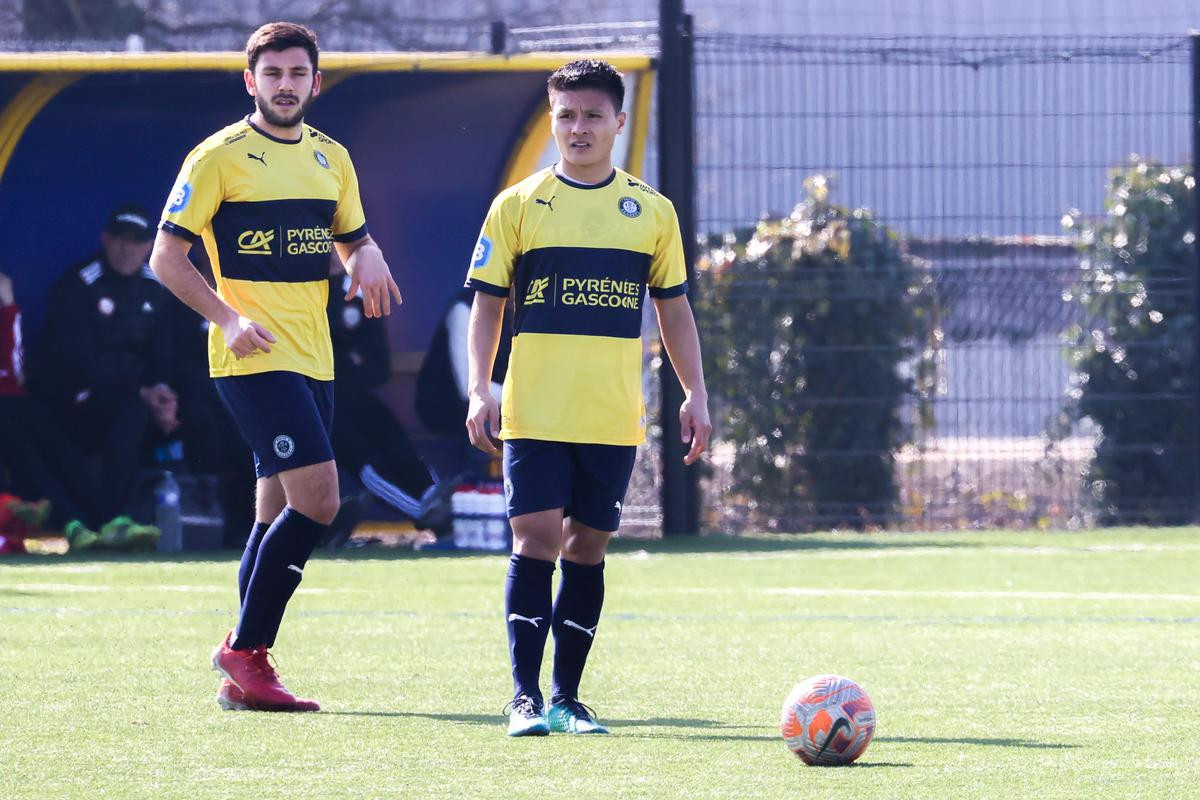 Quang Hải được thi đấu ở Pau B. Ảnh: La Republique des Pyrenees Quang Hải được thi đấu ở Pau B. Ảnh: La Republique des Pyrenees