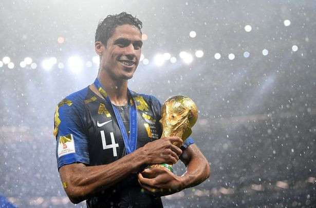 Varane đã giành hầu hết các danh hiệu lớn trong sự nghiệp. Varane đã giành hầu hết các danh hiệu lớn trong sự nghiệp.