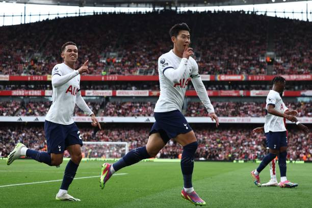 Arsenal và Tottenham bất phân thắng bại trong trận derby bắc London rực lửa ảnh 24