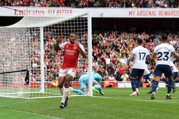 Gabriel Jesus tiếc nuối