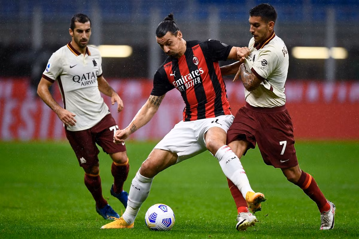 Milan đang trên Roma một bậc