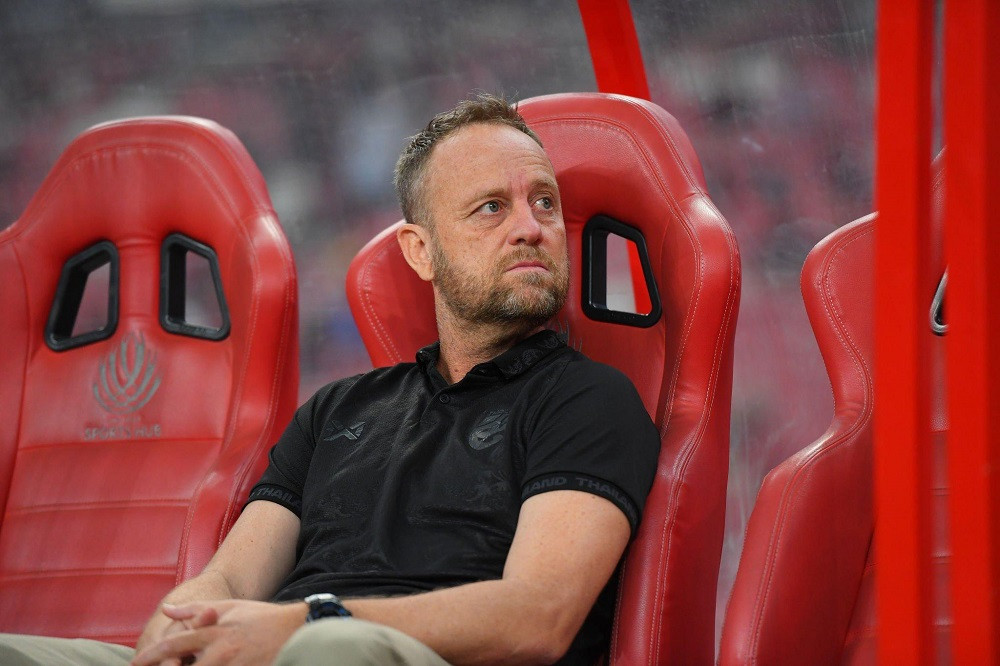 HLV Polking trong trận cuối cùng với tuyển Thái Lan. Ảnh: Getty