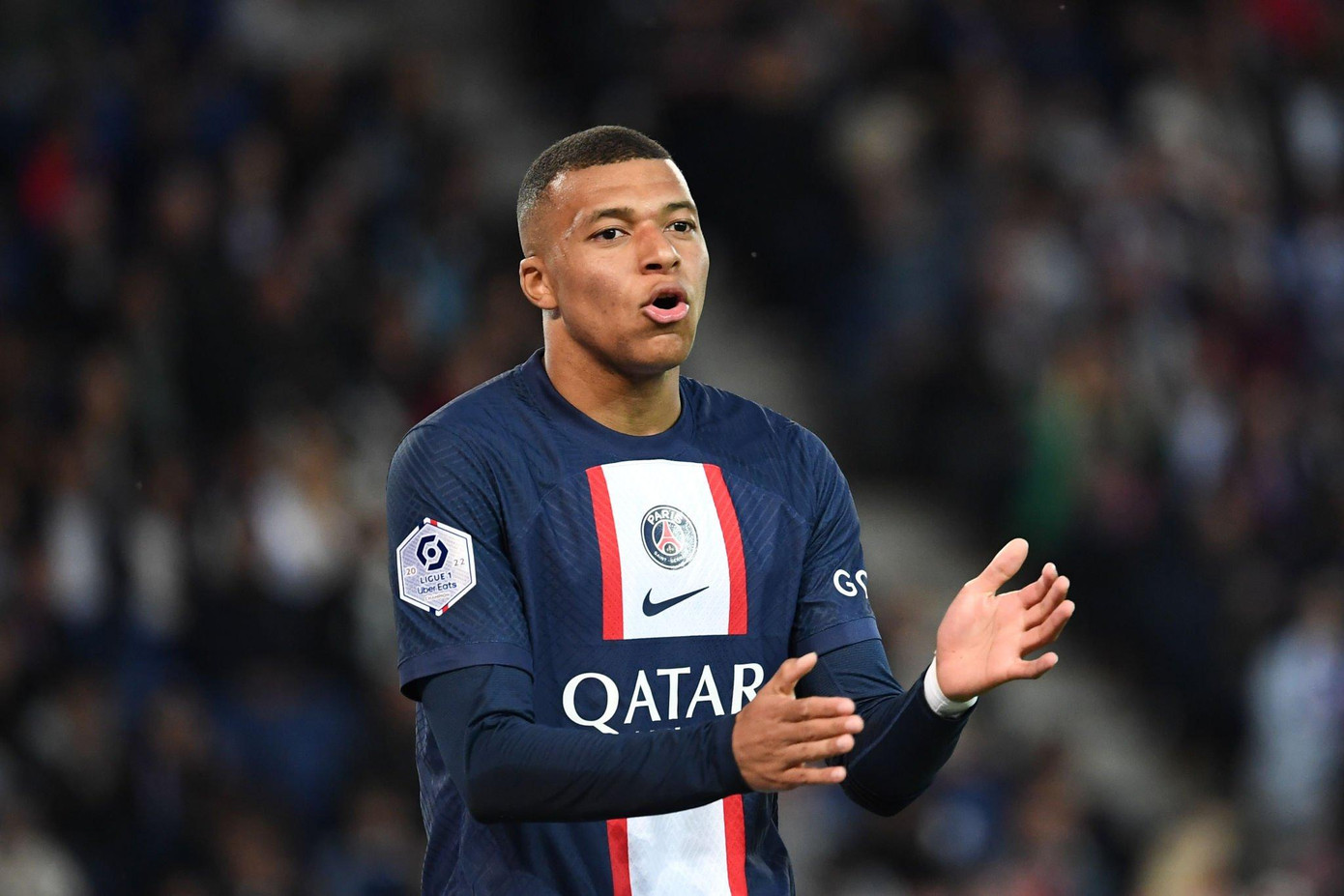 Mbappe chỉ trích PSG là CLB chia rẽ