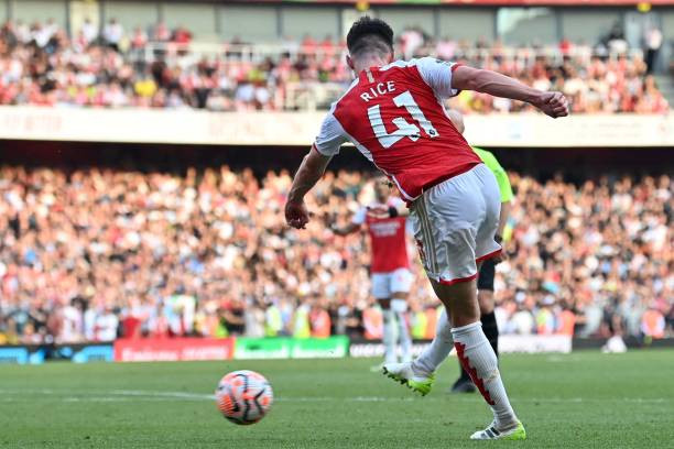 Arsenal đánh bại MU bằng 3 tuyệt phẩm ảnh 26 Arsenal đánh bại MU bằng 3 tuyệt phẩm ảnh 26